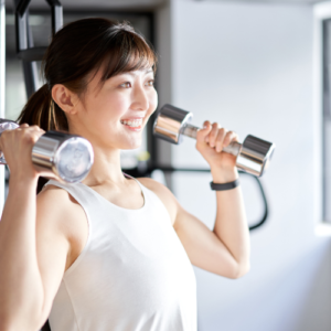 タイパの虚無感を解消するために筋トレでメンタルを整える様子